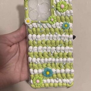 Decorative Green and White Phone Case